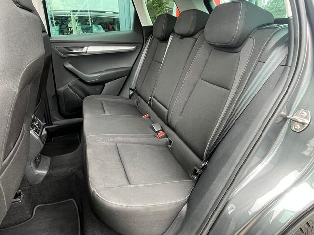 Skoda Karoq 1.5 TSI ACT Business Edition / 18'' LMV / ELEK. KLEP / PAN-SCHUIF DAK /
