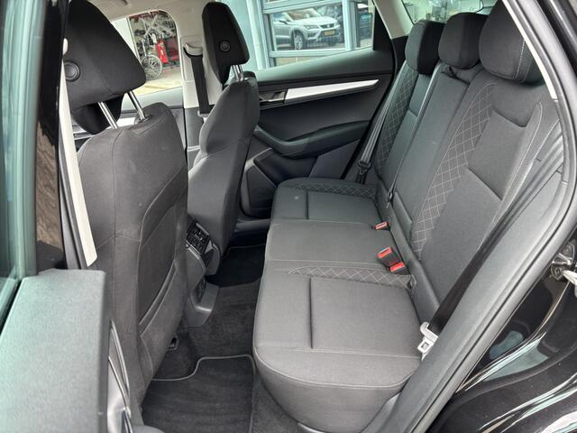 Skoda Karoq 1.5 TSI ACT Business Edition / Apple Carplay/AndroidAuto / Navi / Digital Cockpit / Trekhaak Wegklapbaar /
