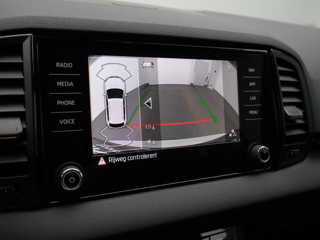 Skoda Karoq Sportline Business 1.5 TSI 150 pk DSG | Panoramadak | Trekhaak | Stoelverwarming | Achteruitrijcamera | Navigatie | Driving Mode Selection | 19 inch