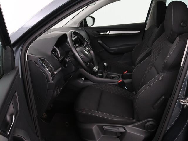 Skoda Karoq 1.0 TSI Business Edition | Panoramadak | Stoelverwarming | Trekhaak | Carplay | Navigatie | Climate control | Parkeerhulp | Cruise control
