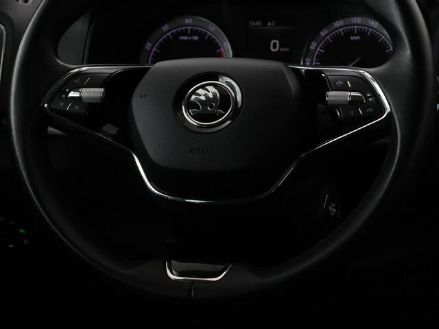 Skoda Karoq 1.0 TSI Business Edition | Panoramadak | Stoelverwarming | Trekhaak | Carplay | Navigatie | Climate control | Parkeerhulp | Cruise control