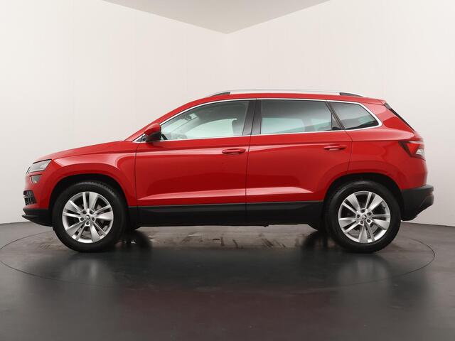 Skoda Karoq 1.5 TSI ACT Style Business - Navigatie - Stoelverwarming - Trekhaak - LED koplampen