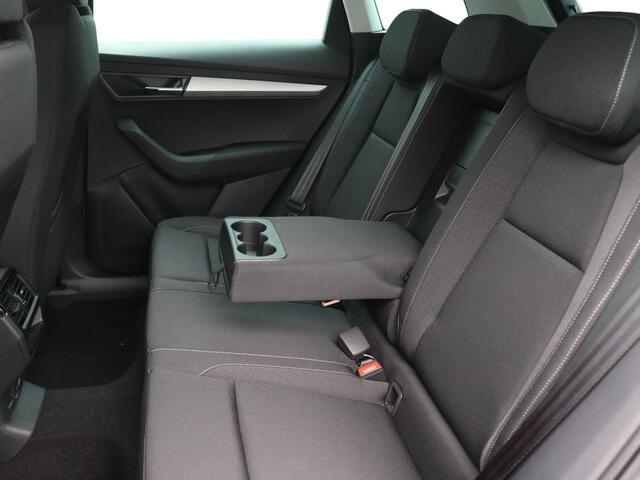 Skoda Karoq 1.5 TSI ACT Business Edition 150PK DSG wegklapbare trekhaak, full led, adaptive cruise, lane assist, elek. bedienbare achterklep, keyless, stuur-stoelverwarming, achteruitrijcamera, 18" lichtmetaal