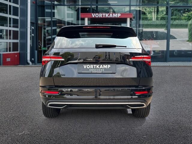Skoda Karoq 1.5 TSI DSG SPORTLINE PANO-DAK/TREKHAAK/CAMERA/NAVI/STOELVERW