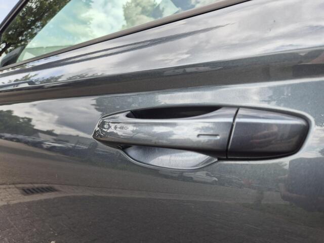 Skoda Karoq 1.5 TSI ACT Ambition Carplay/CruiseControl/Keyless etc.