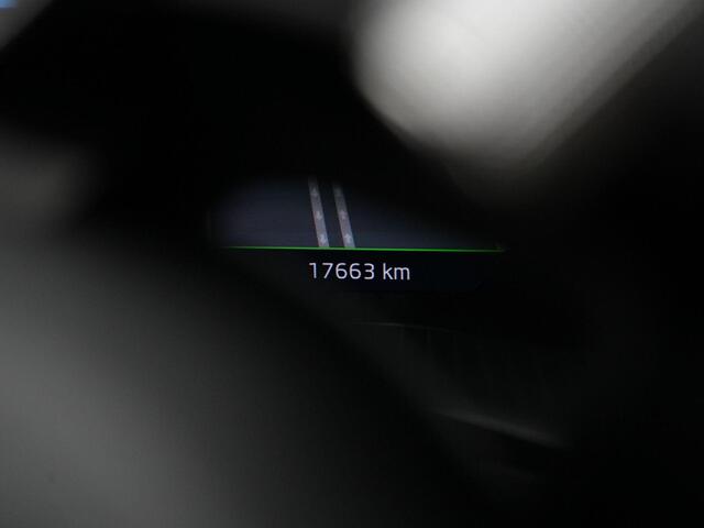 Skoda Karoq 1.5 TSI 150 pk DSG ACT Sportline Business | Panoramadak | Trekhaak | Matrix LED | Stoelverwarming | Achteruitrijcamera