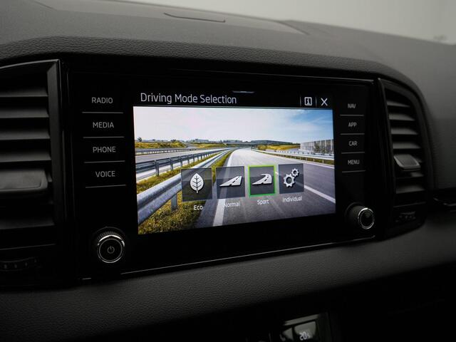 Skoda Karoq 1.5 TSI 150 pk DSG ACT Sportline Business | Panoramadak | Trekhaak | Matrix LED | Stoelverwarming | Achteruitrijcamera