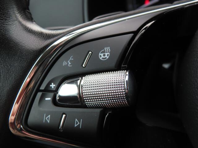 Skoda Karoq 1.5 TSI ACT Business Edition DSG | trekhaak wegklapbaar | adaptive cruise | verwarmbare voorruit | verwarmde voorstoelen + achterbank