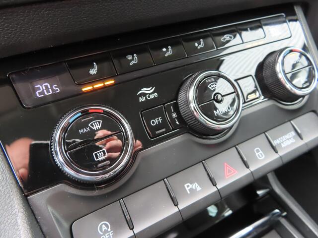 Skoda Karoq 1.5 TSI ACT Business Edition DSG | trekhaak wegklapbaar | adaptive cruise | verwarmbare voorruit | verwarmde voorstoelen + achterbank