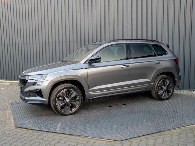 Skoda Karoq 1.5 TSI ACT Sportline Business | Elk. A-klep | Trekhaak | Keyless | Lane Assist | Camera | BlackStyle | Prijs Rijklaar!!