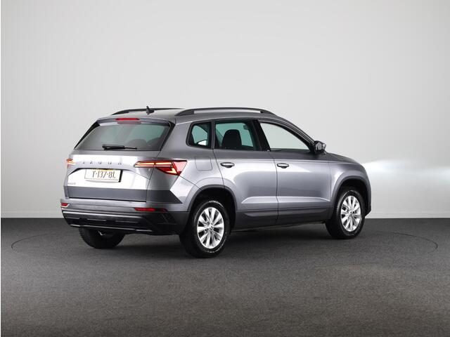 Skoda Karoq 1.0 TSI Business Edition 110 pk | Verlengde garantie | Navigatie | Parkeersensoren | Achteruitrijcamera | Autom. airco | LED koplampen |