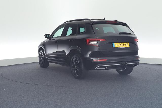 Skoda Karoq 1.5 TSI 150pk DSG ACT Sportline Business Panoramadak Trekhaak Camera Navi Virtual cockpit Clima DCC