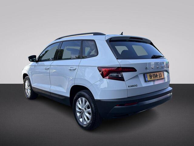 Skoda Karoq 1.0 TSI Ambition 116pk | Parkeersensoren | Cruise controle | 16 inch Lichtmetalen velgen | Extra getint glas