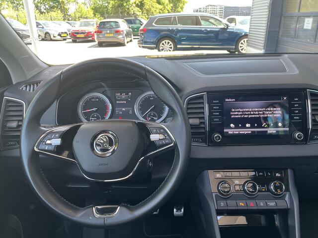 Skoda Karoq 1.5 TSI ACT Business Edition Plus / Metallic/ Led/ Camera/ Panoramadak/ Clima/ Navi/ Parkeerensoren / 17 lmv