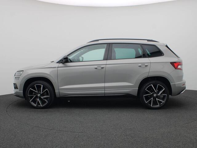 Skoda Karoq 1.5 TSI ACT Sportline Business 150PK DSG Adaptieve Cruise Controle, Achteruitrijcamera, Keyless, Side Assist, Stoelverwarming, Virtual Pedal, Virtual Cockpit, 19" LM Velgen