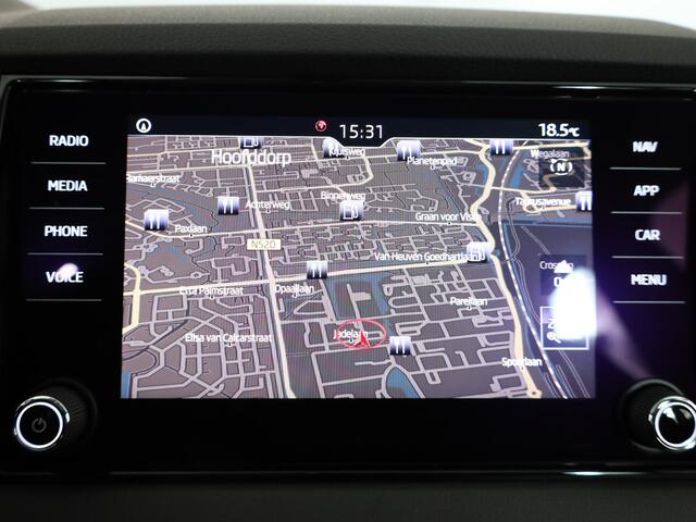 Skoda Karoq 1.5 TSI ACT Business Edition 150 pk Automaat (DSG) | Navigatie | Parkeersensoren | Achteruitrijcamera | Stoelverwarming | LED koplampen |