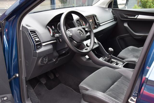 Skoda Karoq 1.0 TSI 110PK Business Edition | Org. NL | incl. BOVAG / Fabrieksgarantie | Navigatie | Full LED | Stoel&Stuurverwarming | Elektrische Kofferklep | Alcantara Bekleding |