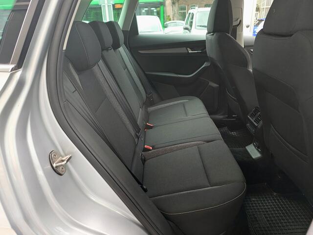 Skoda Karoq 1.5 TSI ACT STYLE AUTOMAAT Navi | Stoelverwarming | Wegklapbare trekhaak