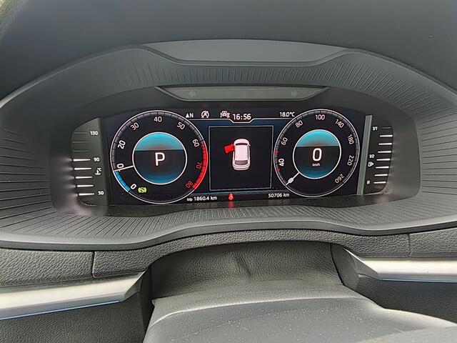 Skoda Karoq 1.5 TSI ACT STYLE AUTOMAAT Navi | Stoelverwarming | Wegklapbare trekhaak