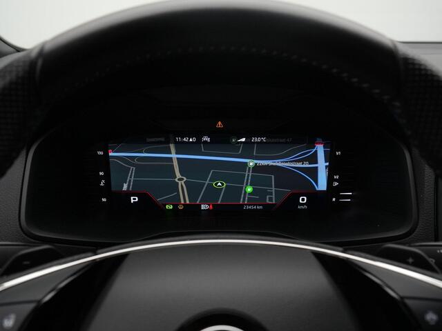 Skoda Karoq 1.5 TSI 150 pk DSG ACT Sportline Business | Trekhaak | Adaptief onderstel | Matrix LED | Stuur-/stoelverwarming | Achteruitrijcamera