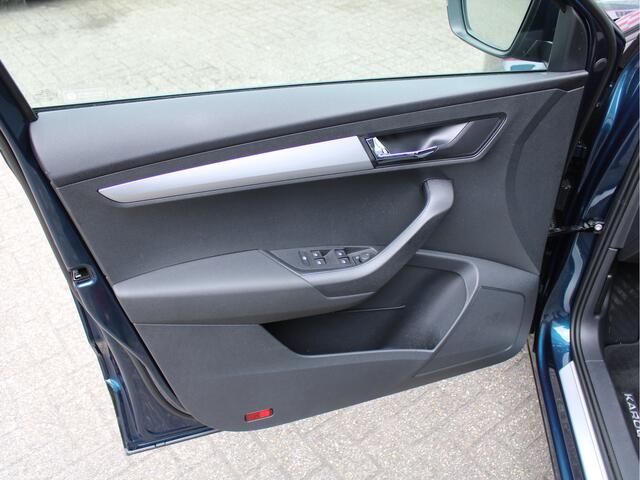 Skoda Karoq 1.0 TSI 116PK Automaat Ambition Business /NAVI/Panoramadak/Trekhaak/Stoelverwarming/ACC/PDC/Apple carplay/DAB+/NAP!