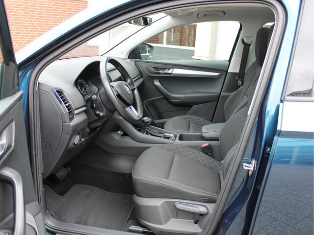 Skoda Karoq 1.0 TSI 116PK Automaat Ambition Business /NAVI/Panoramadak/Trekhaak/Stoelverwarming/ACC/PDC/Apple carplay/DAB+/NAP!