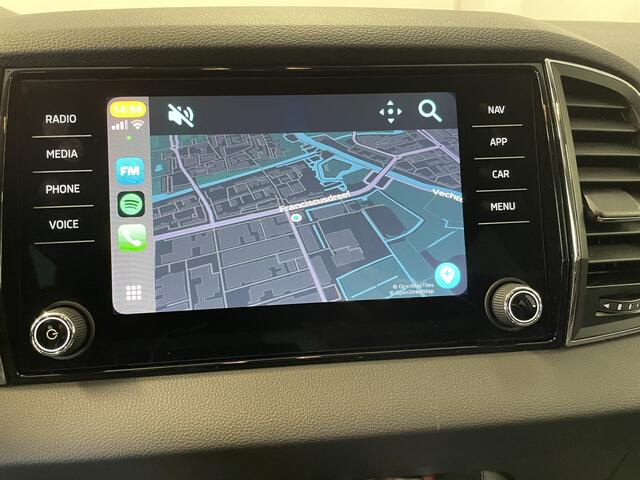 Skoda Karoq 1.0 TSI Style VOLLEDIGE ONDERHOUDSHISTORIE | CLIMATE | PARKEERSENSOREN V+A | APPLE CARPLAY/ANDROID AUTO