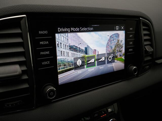 Skoda Karoq 1.5 TSI 150 pk DSG ACT Business Edition | LED Koplampen | Trekhaak | Cruise Control | Stoel-/stuurverwarming | 18 inch