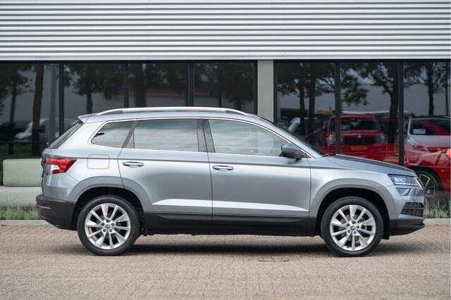 Skoda Karoq 1.0 TSI Style | Navi | Camera | Elek. Trekhaak | Adapt. Cruise | Stoelverw. | Keyless | 4season