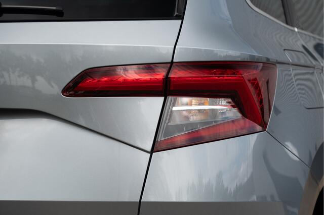 Skoda Karoq 1.0 TSI Style | Navi | Camera | Elek. Trekhaak | Adapt. Cruise | Stoelverw. | Keyless | 4season