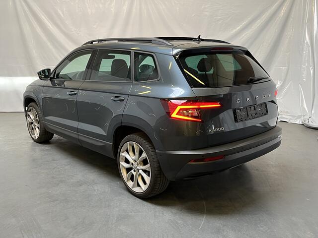 Skoda Karoq 1.5 TSI ACT Style / AUTOMAAT/ LEDER/ PANO/ ELEKTR. STOEL/ STOEL VERWARM V+A/ ADAPT. CRUISE/ DIGITAL DASH/ PARK. SENSOREN + CAMERA/ SMARTLINK/ MATRIX/ 19"/ KEYLESS