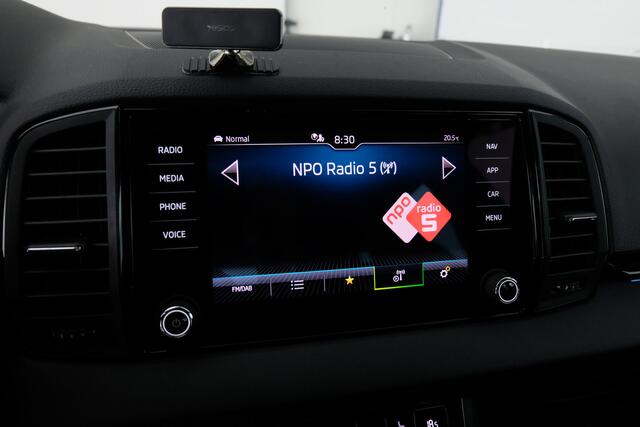 Skoda Karoq 1.5 TSI ACT Sportline Business | TREKHAAK | STOEL-STUURVERW. | CARPLAY |