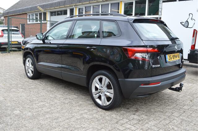 Skoda Karoq 1.5 TSI Autom. Style Busn. Nap / Canton audio / Apple,android / Led kopl. / Clima