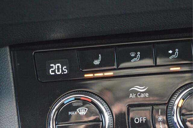 Skoda Karoq 1.5 TSI Autom. Style Busn. Nap / Canton audio / Apple,android / Led kopl. / Clima