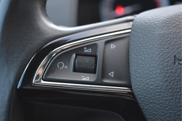 Skoda Karoq 1.5 TSI Autom. Style Busn. Nap / Canton audio / Apple,android / Led kopl. / Clima