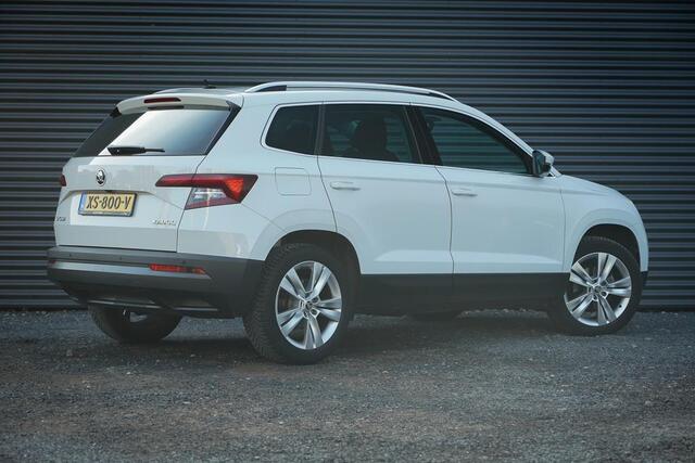 Skoda Karoq 1.5 TSI ACT Style Business / Pano / Trekhaak / Adaptive Cruise