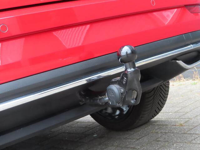 Skoda Karoq 1.5 TSI ACT Sportline Business DSG | trekhaak | canton soundsystem | adaptive cruise | elektrische achterklep |