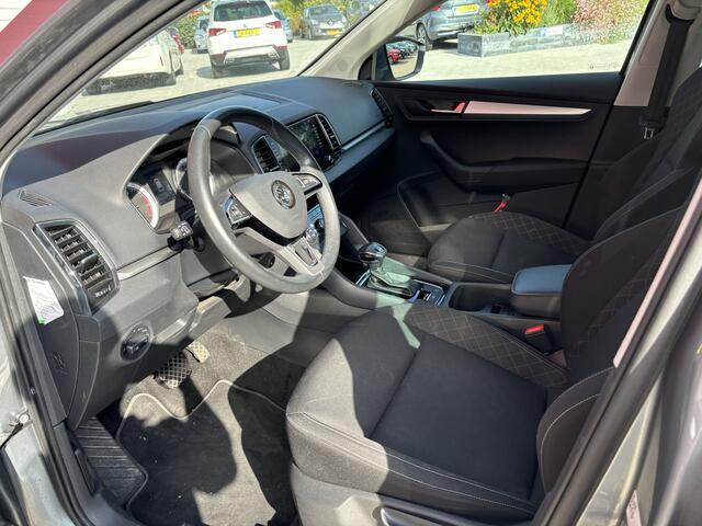 Skoda Karoq 1.0 TSI Ambition Business AUTOMAAT / TREKHAAK / STOELVERW / NAVI / CARPLAY / CLIMA / PDC / BLUETOOTH / CRUISE / NL-AUTO