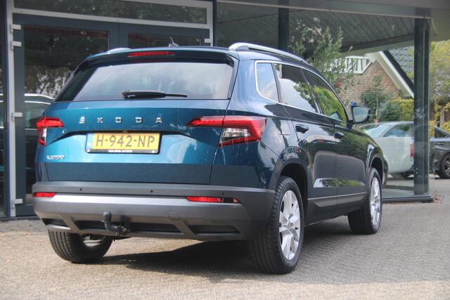 Skoda Karoq 1.5 TSI ACT Business Edition | Virtual Cockpit | Trekhaak | Achteruitrijcamera |