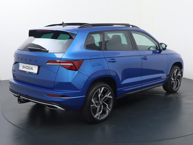 Skoda Karoq 1.5 TSI 150 PK Sportline Business DSG | Automaat | Navigatie | Panoramadak | Skoda Sound | 19" Lichtmetalen velgen |