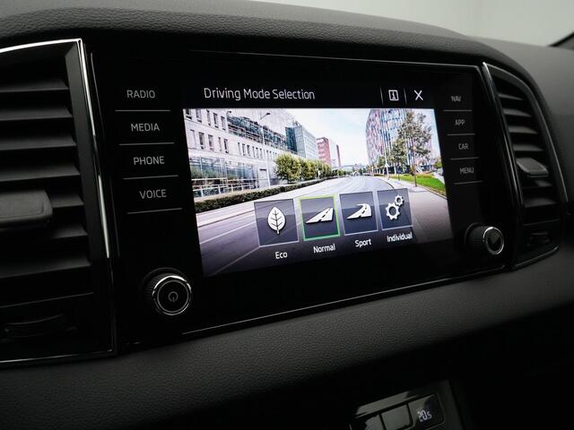 Skoda Karoq 1.5 TSI ACT 150 pk DSG Sportline Business | LED koplampen | Achteruitrijcamera | Adaptive Cruise | 18 inch