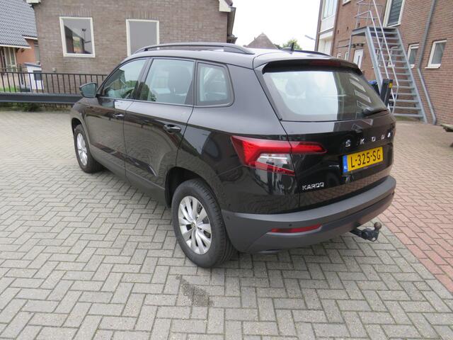 Skoda Karoq 1.0 TSI 110Pk Business Edition * Rijklaarprijs incl. garantie * Trekhaak * Panoramadak * Navigatie * PDC V+A