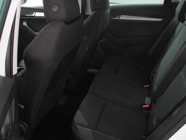 Skoda Karoq 1.5 TSI 150pk DSG Ambition | Navigatie | Apple Carpla/Android Auto | Camera | Climate Control | Adaptive Cruise control | Lichtmetalen Velgen