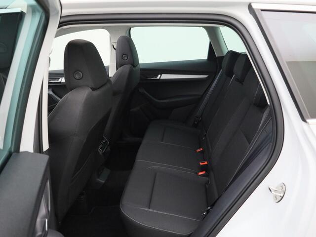 Skoda Karoq 1.5TSI/150PK DSG Business Edition · Panoramadak · Parkeersensoren + Camera · App-Connect · Garantie t/m 25-03-2028 of 60.000km