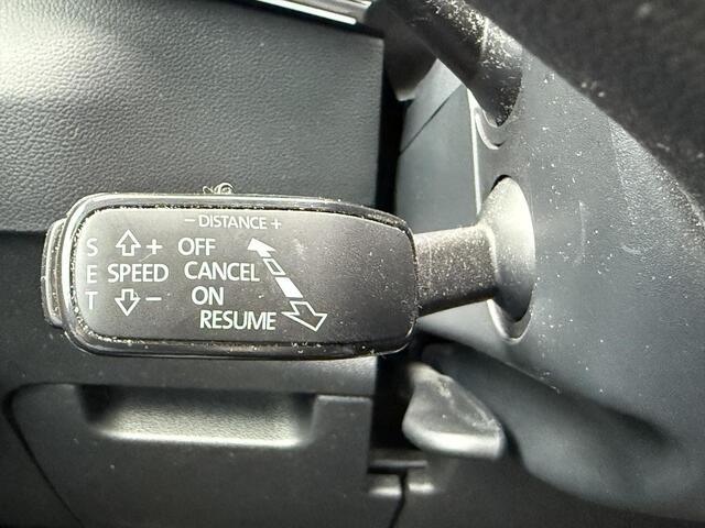 Skoda Karoq 1.5 TSi 150 Pk Automaat Sportline Business | Adaptive Cruise | Climate Control | Keyless | Stoelverwarming | Canton | Trekhaak | Navigatie | Camera | Carplay | LED | 123.026 Km!!