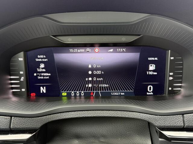 Skoda Karoq 1.5 TSi 150 Pk Automaat Sportline Business | Adaptive Cruise | Climate Control | Keyless | Stoelverwarming | Canton | Trekhaak | Navigatie | Camera | Carplay | LED | 123.026 Km!!