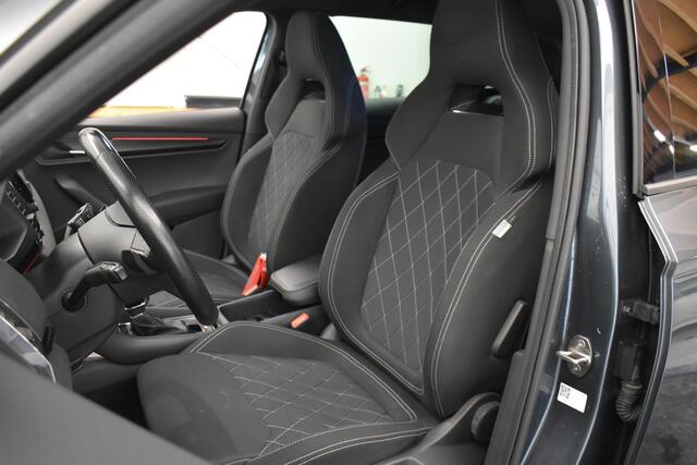Skoda Karoq 1.5 TSI ACT Sportline Business Sport Stoelen Virtual Cockpit Camera Navi Stoelverwarming