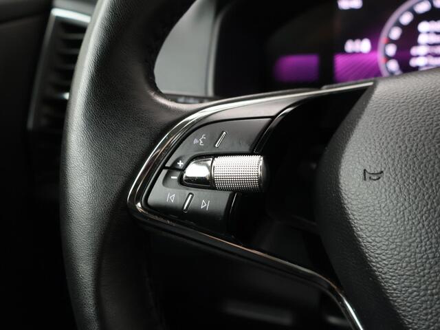 Skoda Karoq 1.0 TSI Business Edition | 110 PK | Trekhaak wegklapbaar | Achteruitrijcamera | LED verlichting |