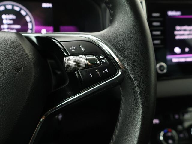 Skoda Karoq 1.0 TSI Business Edition | 110 PK | Trekhaak wegklapbaar | Achteruitrijcamera | LED verlichting |
