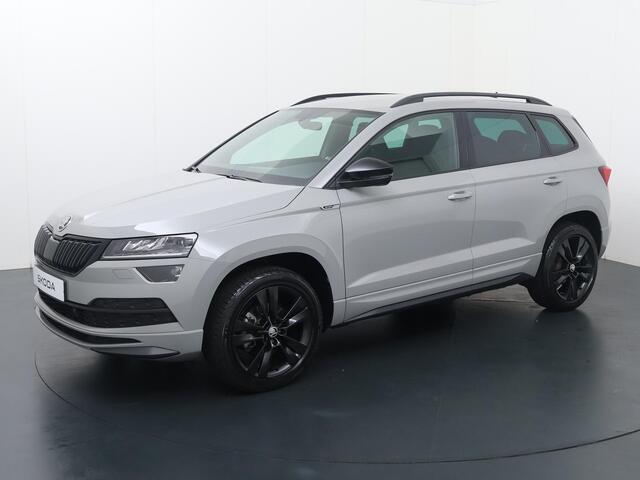 Skoda Karoq 1.5 TSI ACT Sportline Business | 150 PK | Automaat | Navigatiesysteem | Sportstoelen | 18" LM velgen |